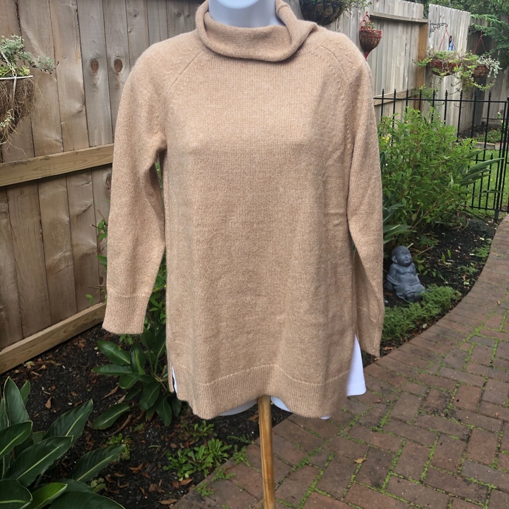 ANN TAYLOR SWEATER PETITE SMALL